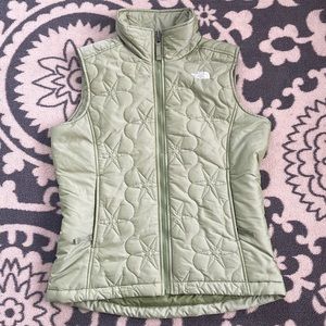 North Face Vest - Women’s size Small - Quilted Star Pattern - Light Green